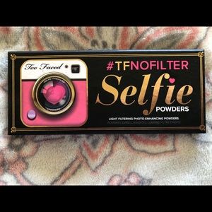 Too faced Selfie Face Powder Palette